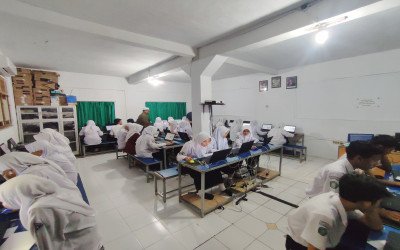 Siswa MTs Darul Ihya Asah Keterampilan Internasional dengan Pretes PISA